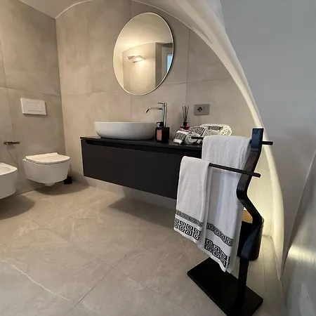 Thangima Guest house 3*