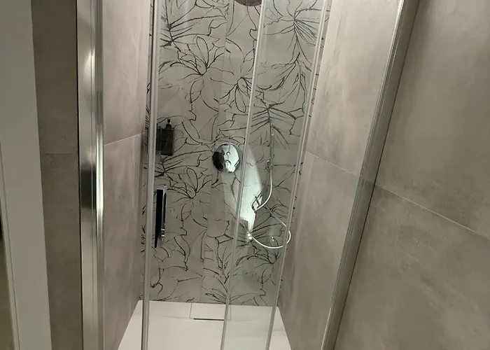 Thangima Guest house