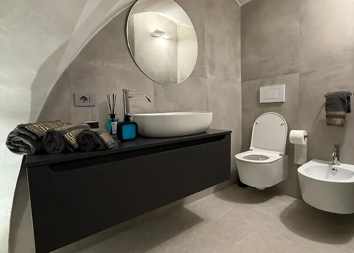 Thangima Guest house